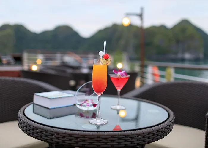  Orchid Trendy Cruise Hạ Long